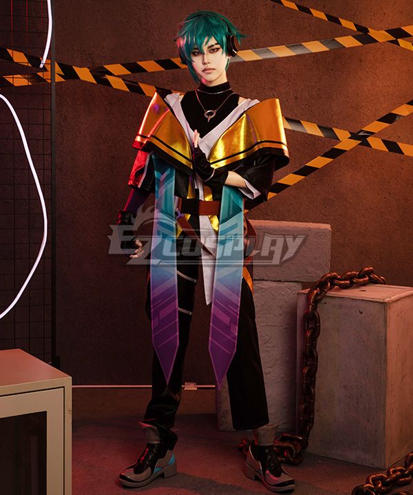 Heartsteel Aphelios cosplay full set model photo, Ezcosplay Caption: Studio model shot of complete Heartsteel Aphelios cosplay costume.