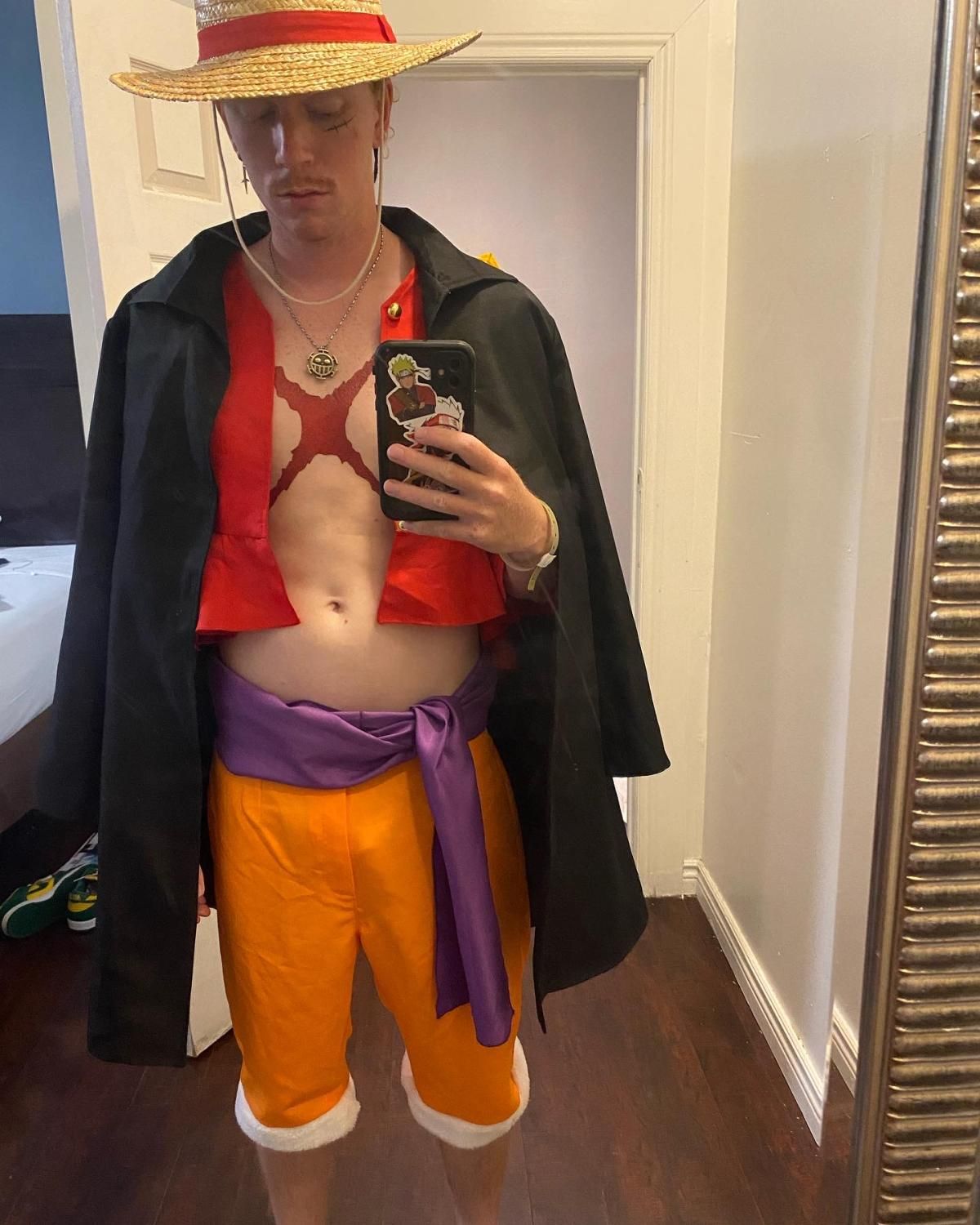 Indoor mirror selfie customer shot by @Seth, full Luffy Onigashima cos with chest scar decal applied
