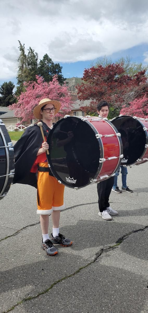 Customer @ERIN outdoor event cosplay shot wearing full Luffy Onigashima costume with straw hat