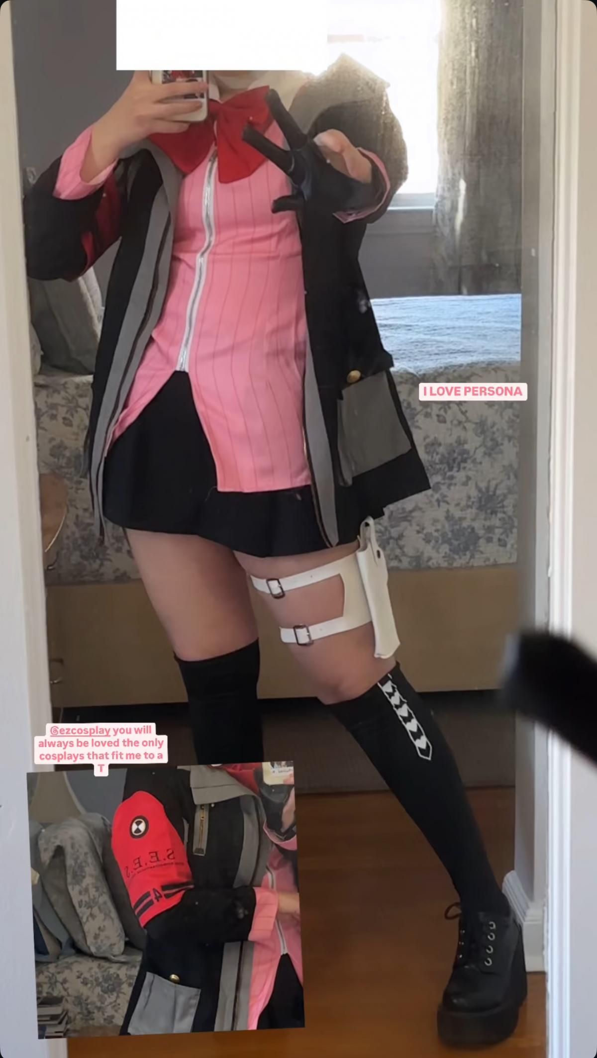 Home mirror selfie full body customer photo of Yukari Takeba battle cos by buyer Jolyne !!